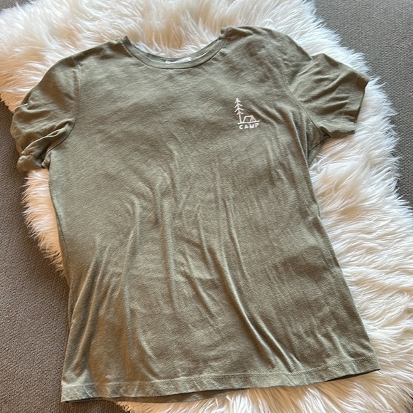 Green Camp Brand T shirt - Picture 2 of 3